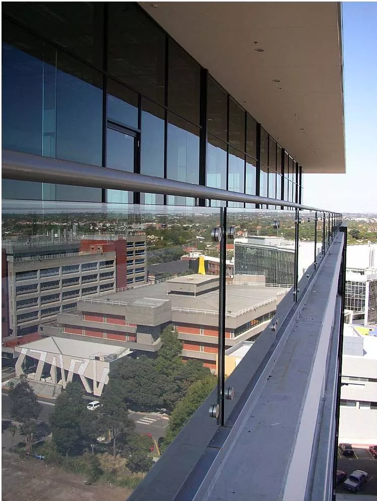 MONASH UNIVERSITY CAULFIELD