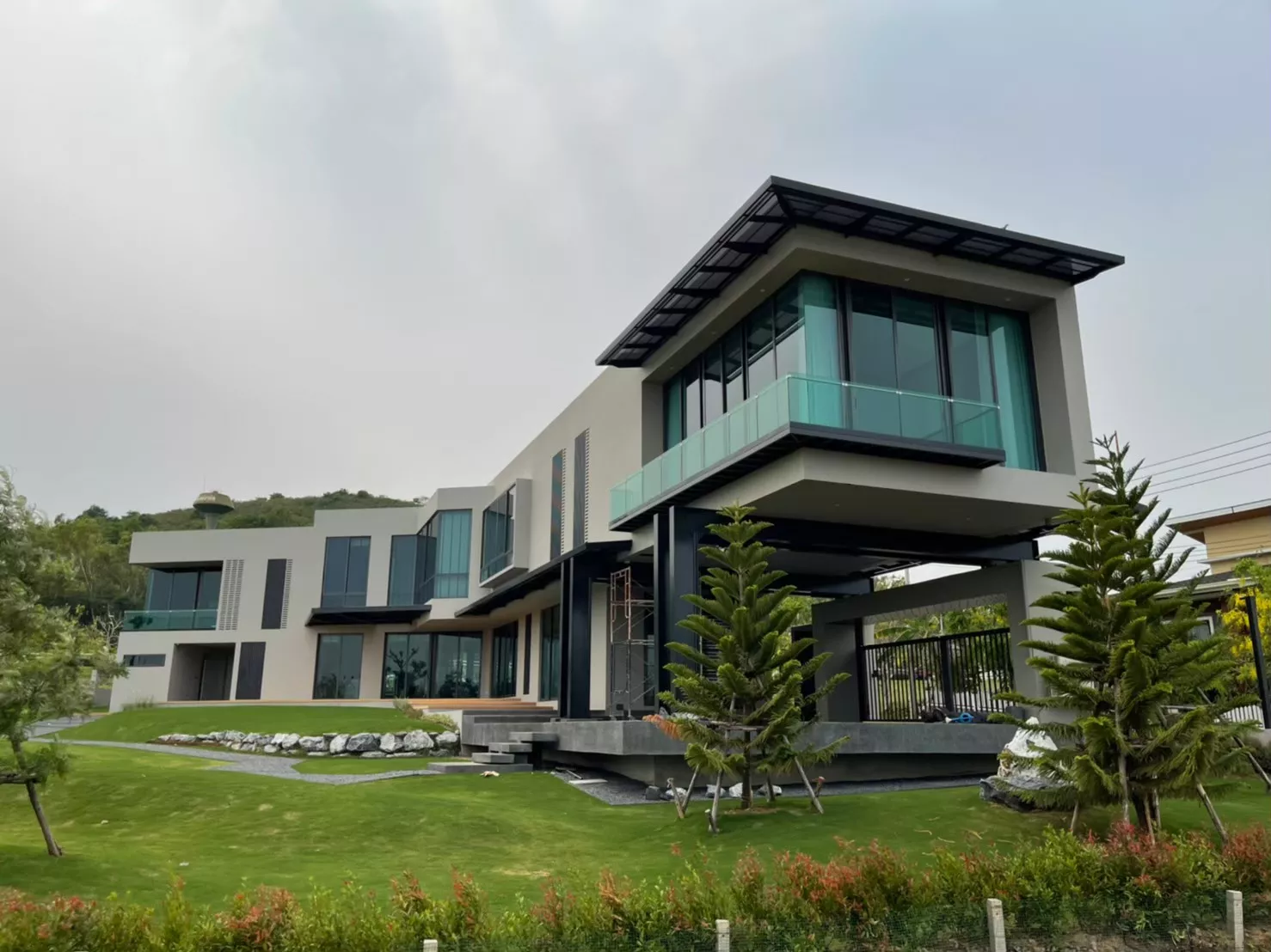 PRIVATE VILLAS IN THAILAND